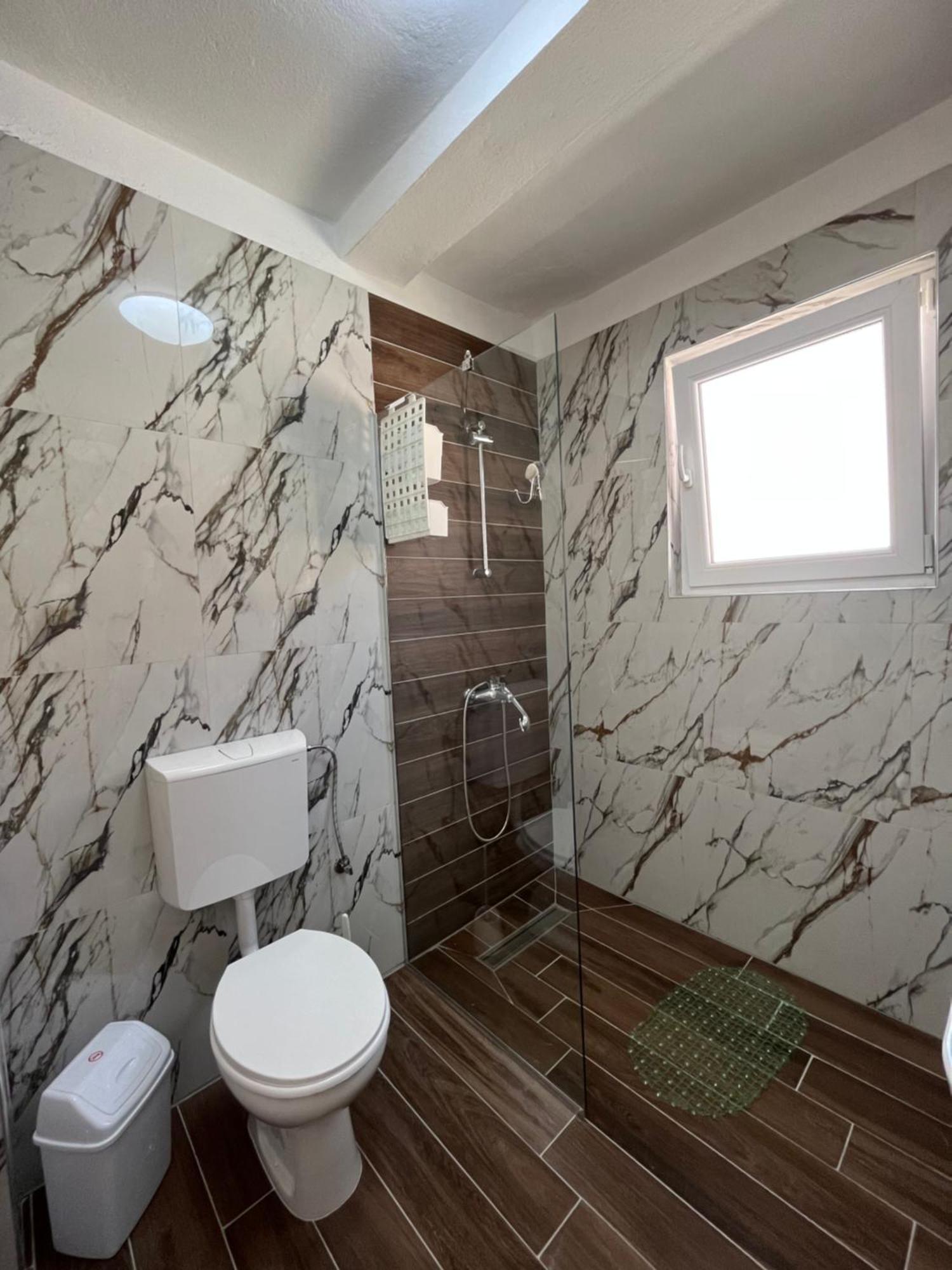 סטרוגה Lotos Apartments מראה חיצוני תמונה