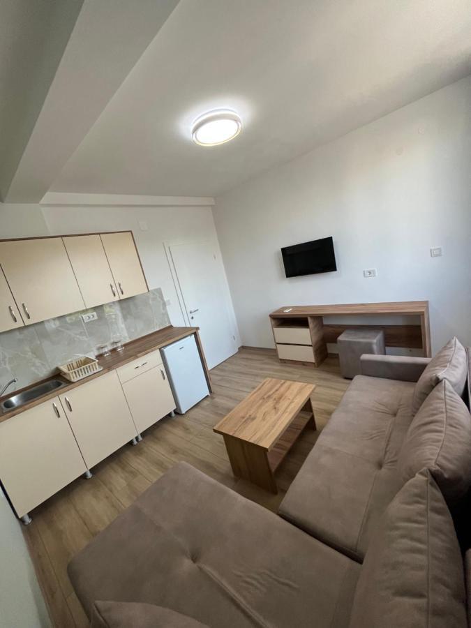 סטרוגה Lotos Apartments מראה חיצוני תמונה