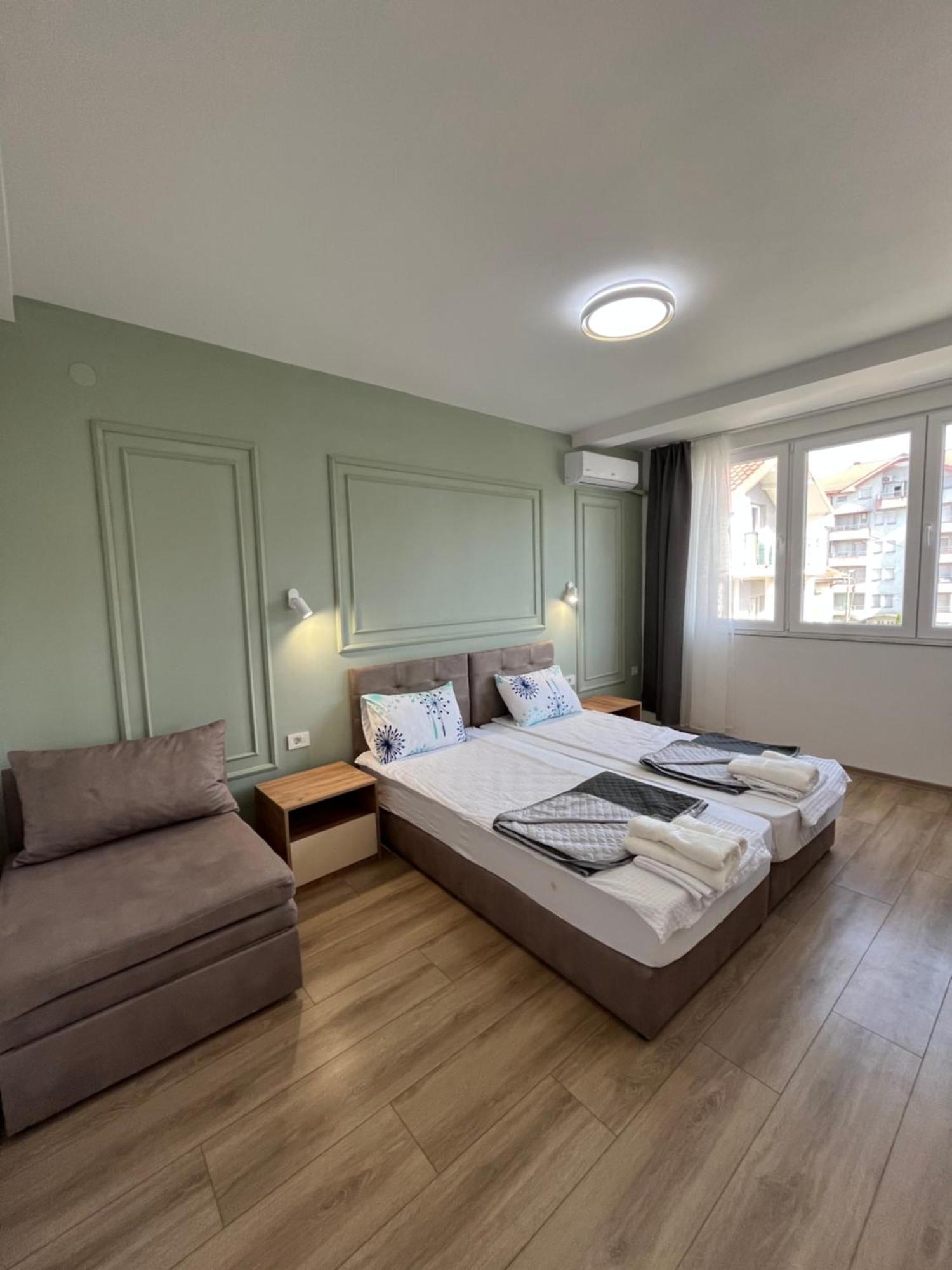 סטרוגה Lotos Apartments מראה חיצוני תמונה