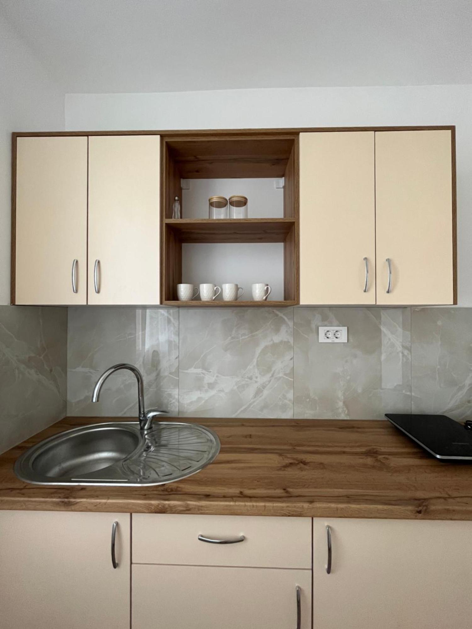 סטרוגה Lotos Apartments מראה חיצוני תמונה