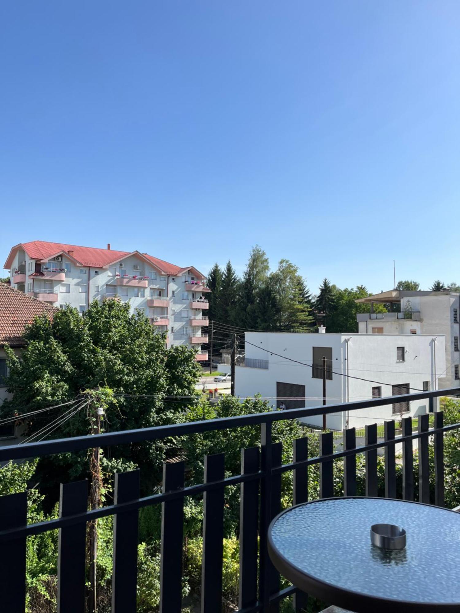 סטרוגה Lotos Apartments מראה חיצוני תמונה