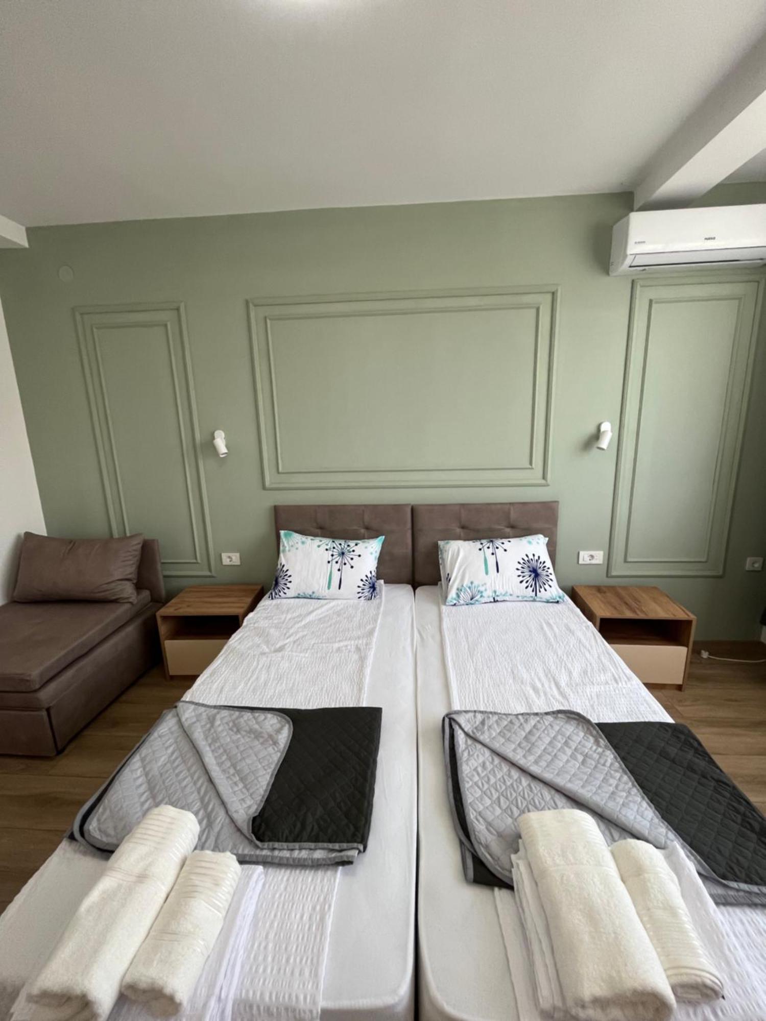 סטרוגה Lotos Apartments מראה חיצוני תמונה