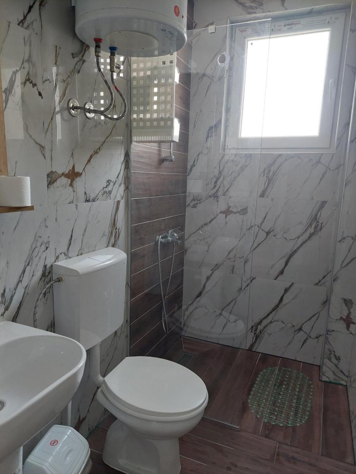 סטרוגה Lotos Apartments מראה חיצוני תמונה